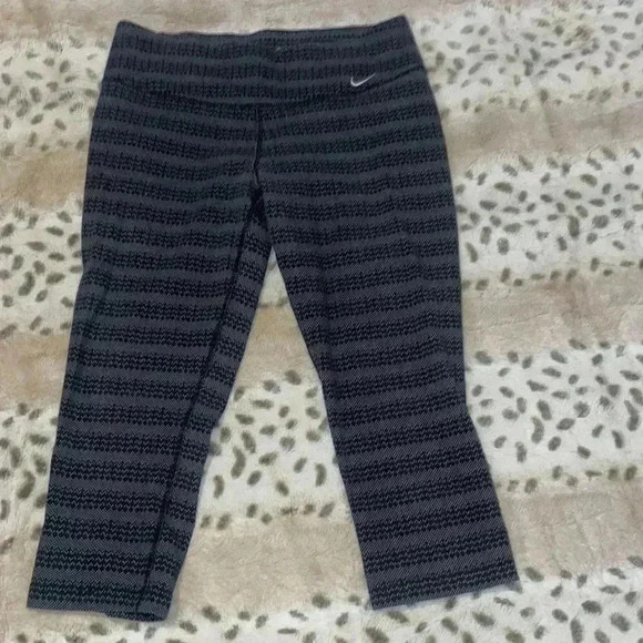Nike Dri-Fit Leggings - Picture 1 of 4